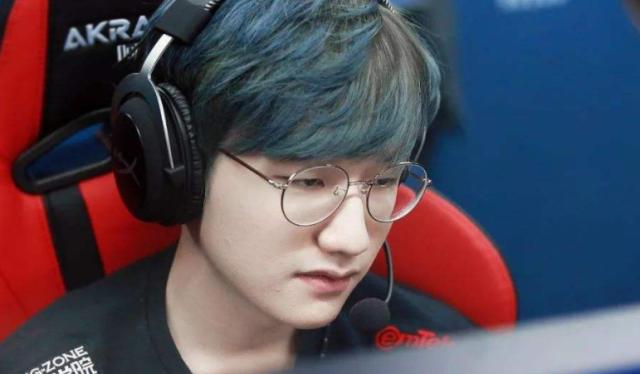 射门由2 射门由2