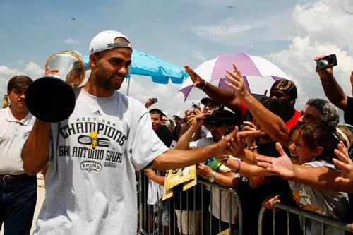 回应点出两 回应点出两